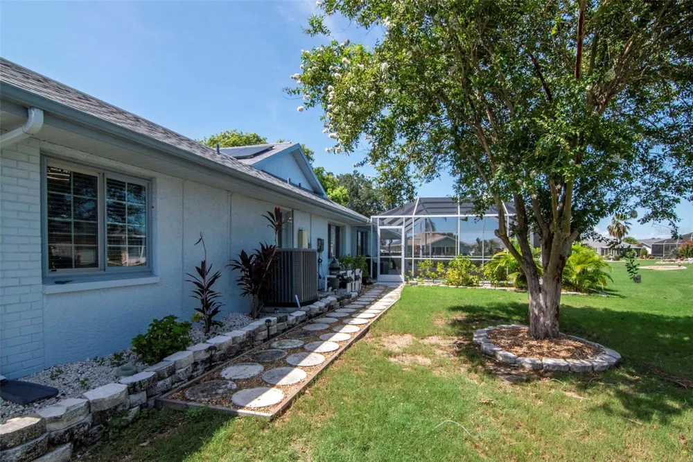 303 BARSTOW COURT Sun City Center, FL 33573