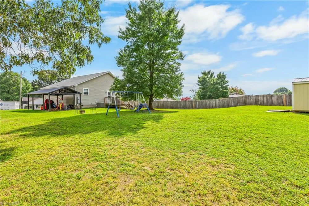 555 Brown Stone Court Kernersville, NC 27284