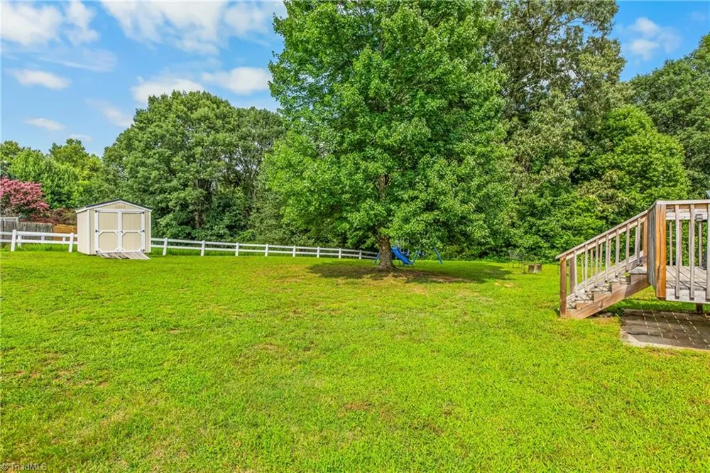 555 Brown Stone Court Kernersville, NC 27284