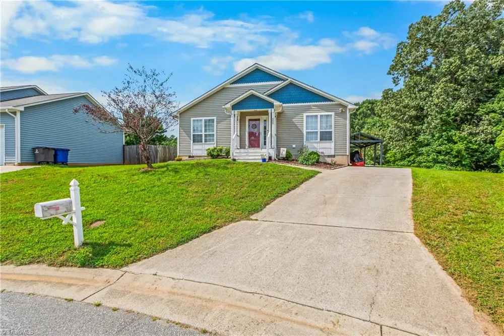 555 Brown Stone Court Kernersville, NC 27284