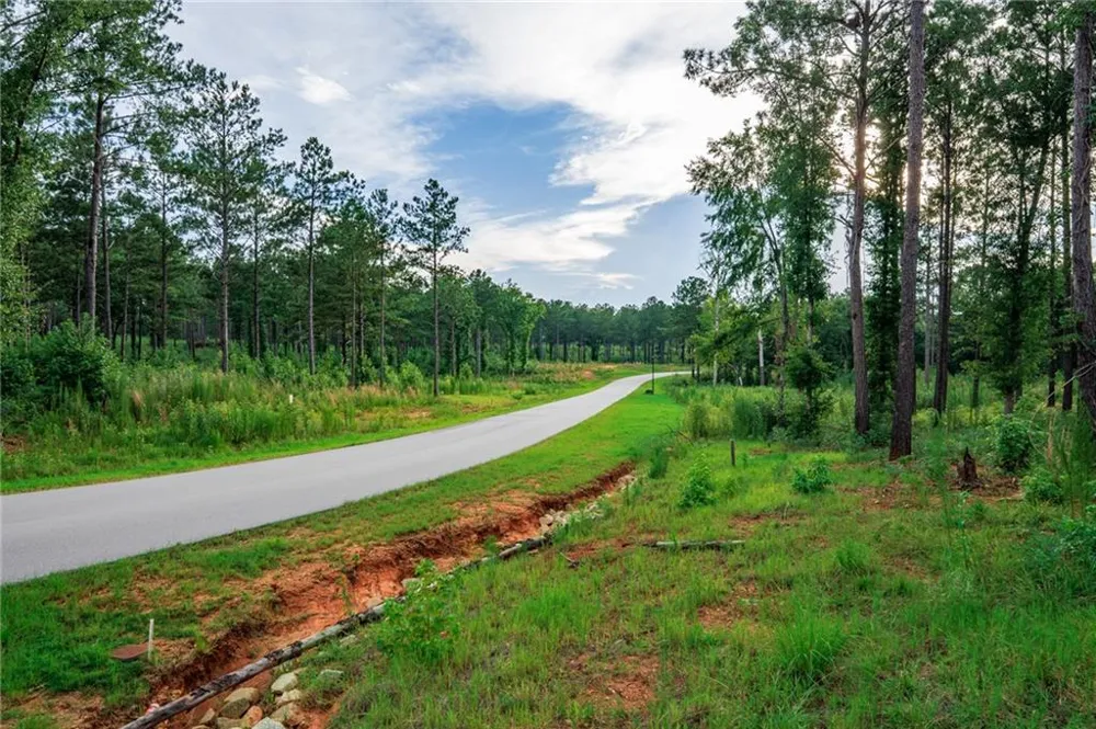 143 Falls Lane Milledgeville, GA 31061