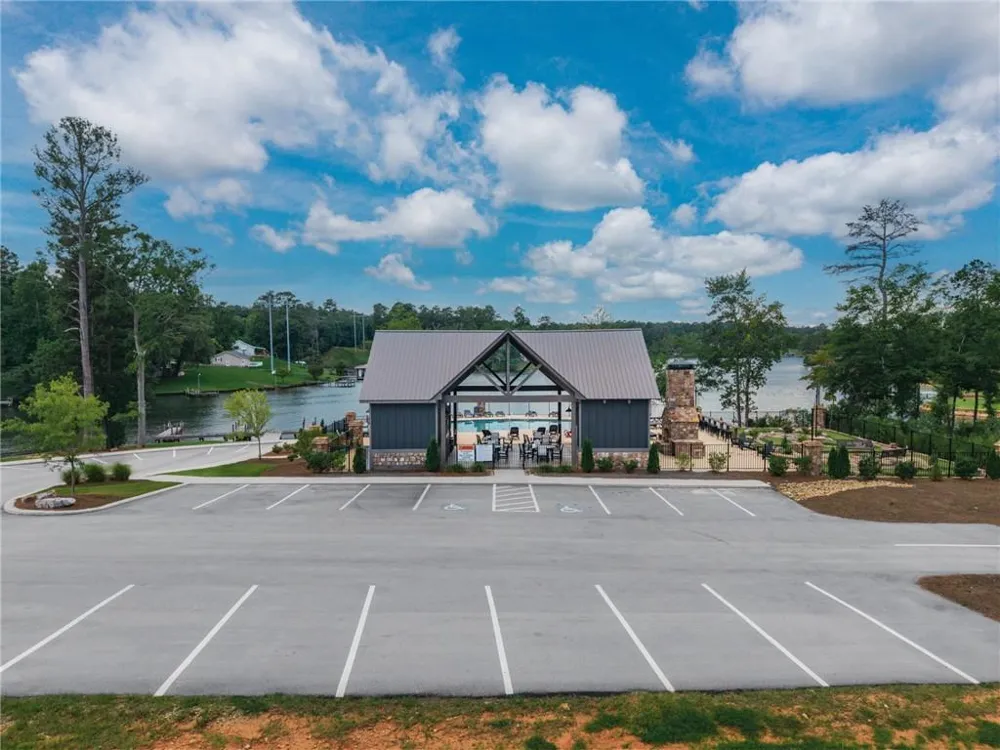 143 Falls Lane Milledgeville, GA 31061