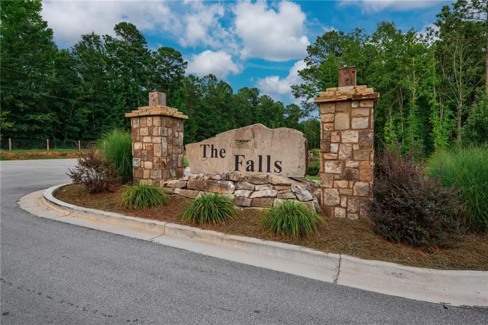 143 Falls Lane Milledgeville, GA 31061