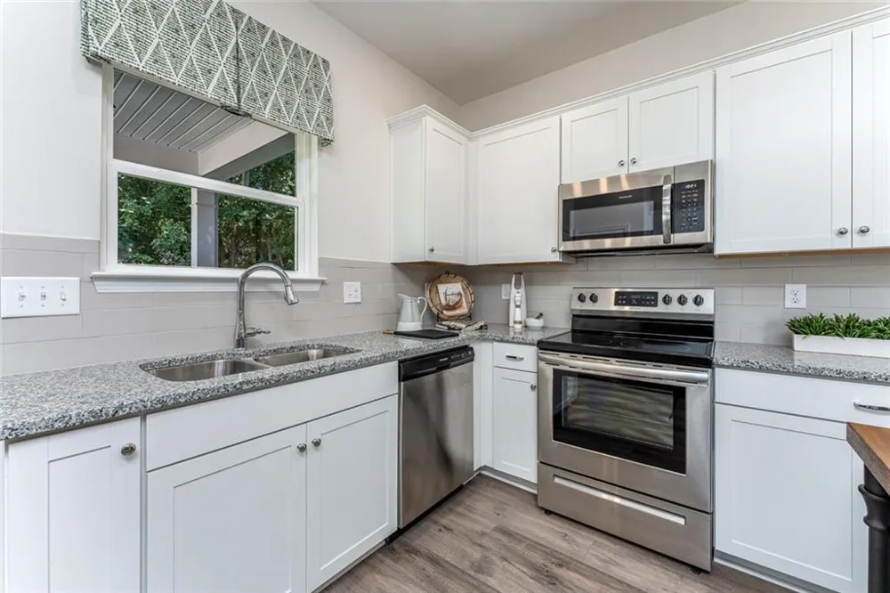 473 Fair Oak Lane Calhoun, GA 30701