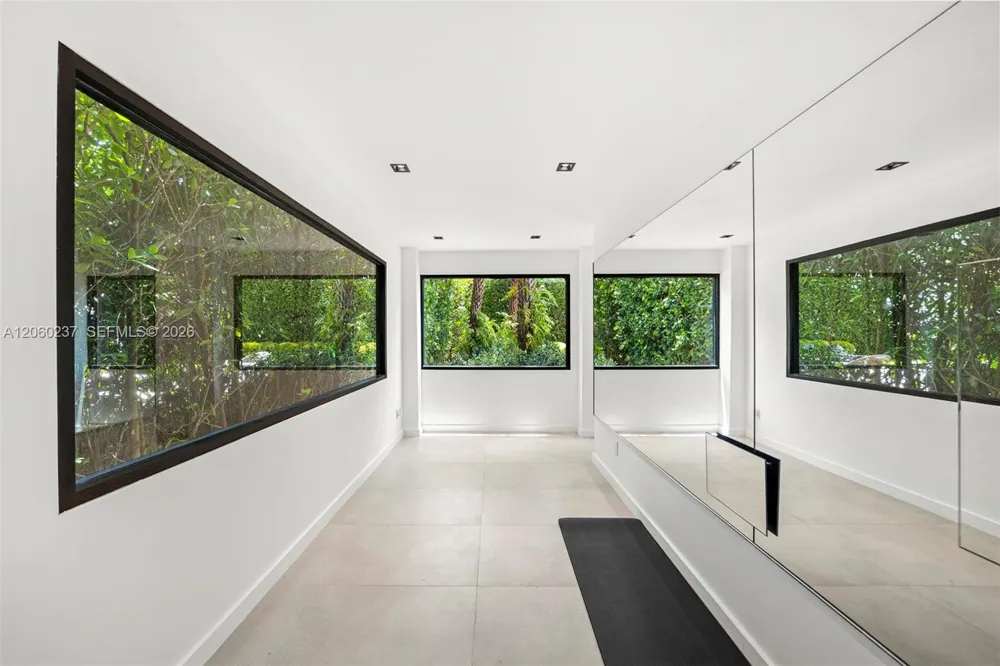 1253 Obispo Ave Coral Gables, FL 33134