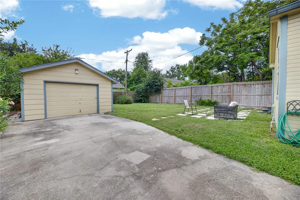421 Cole Street Corpus Christi, TX 78404