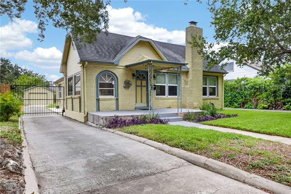 421 Cole Street Corpus Christi, TX 78404