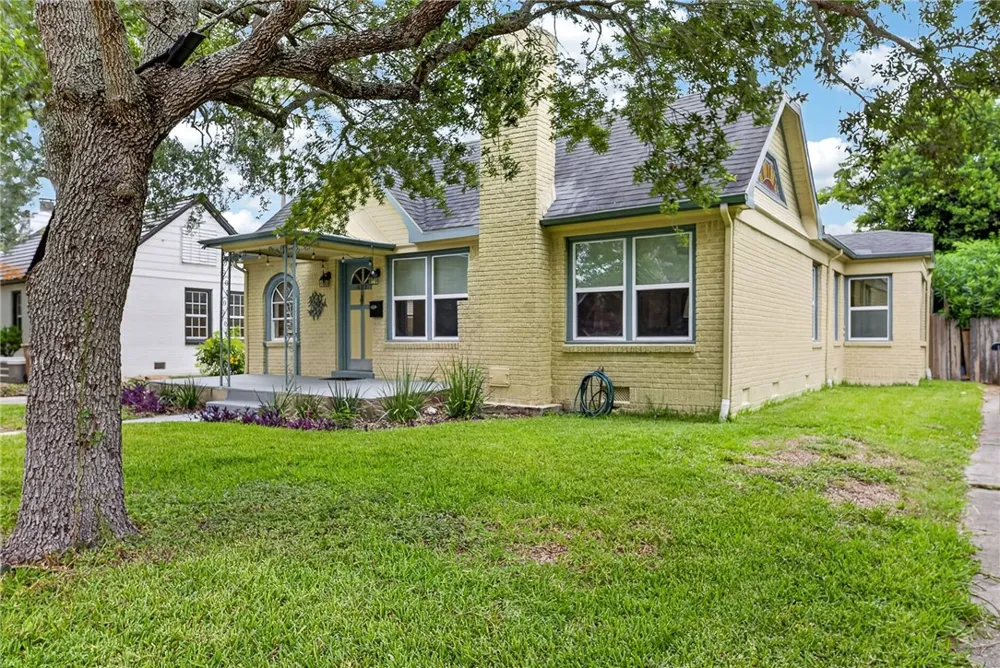 421 Cole Street Corpus Christi, TX 78404