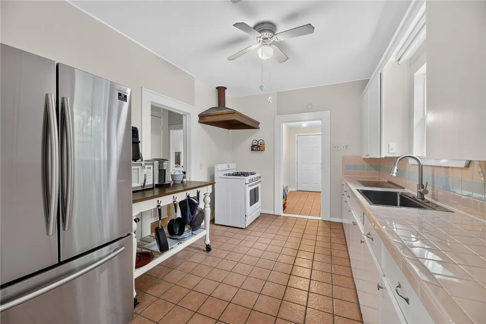 421 Cole Street Corpus Christi, TX 78404