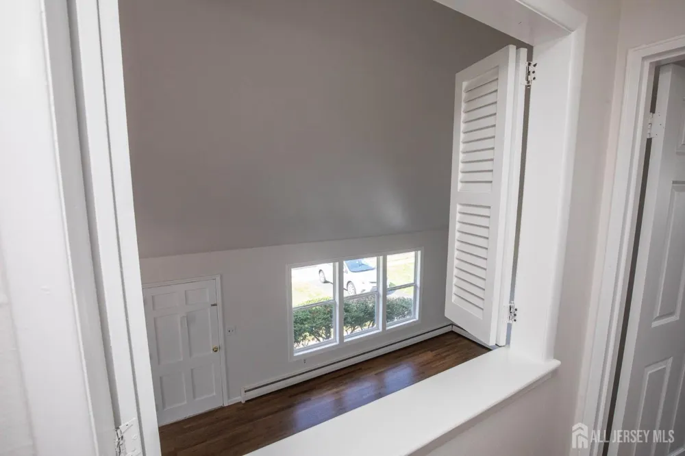23 Sims Road Edison, NJ 08817