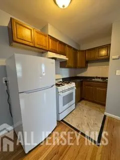 120 W 3 AVENUE #26 Roselle, NJ 07203