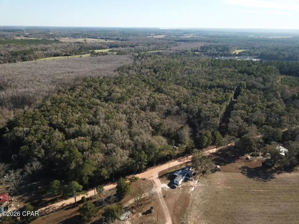 1221 Js Jones Road Graceville, FL 32440