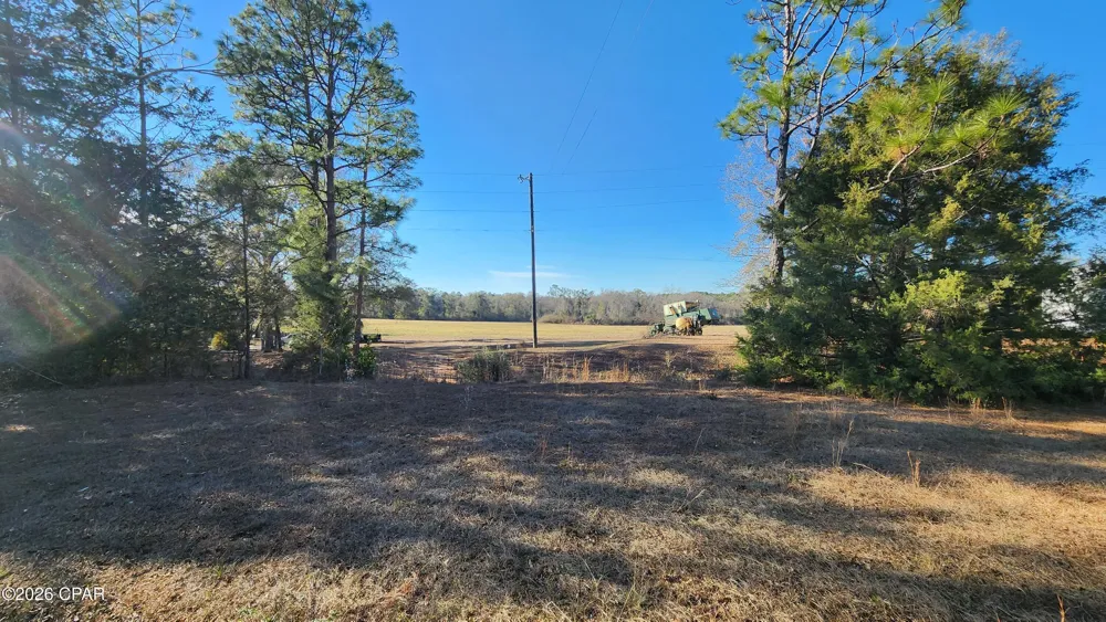 1221 Js Jones Road Graceville, FL 32440