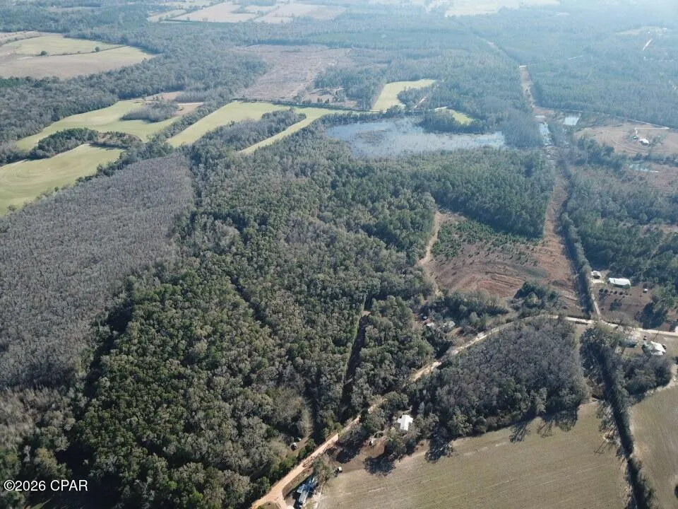 1221 Js Jones Road Graceville, FL 32440