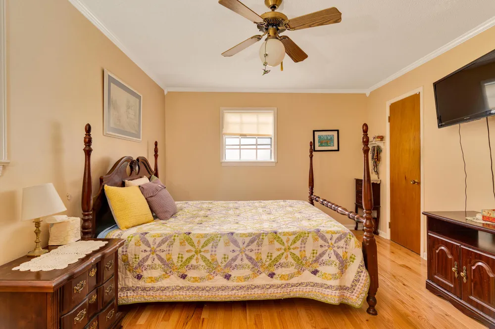 912 Crest Drive Chickamauga, GA 30707