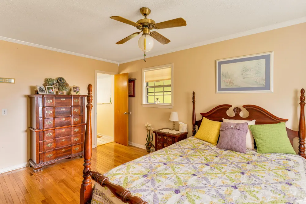 912 Crest Drive Chickamauga, GA 30707