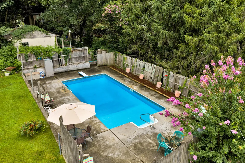 912 Crest Drive Chickamauga, GA 30707