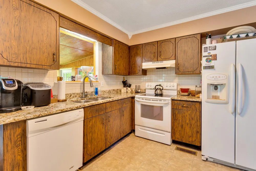 912 Crest Drive Chickamauga, GA 30707