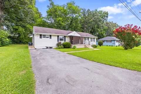 5013 Newport Drive