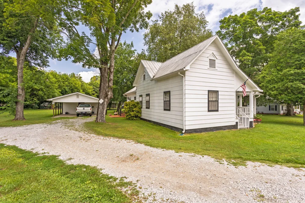 123 Leggett Road Sale Creek, TN 37373