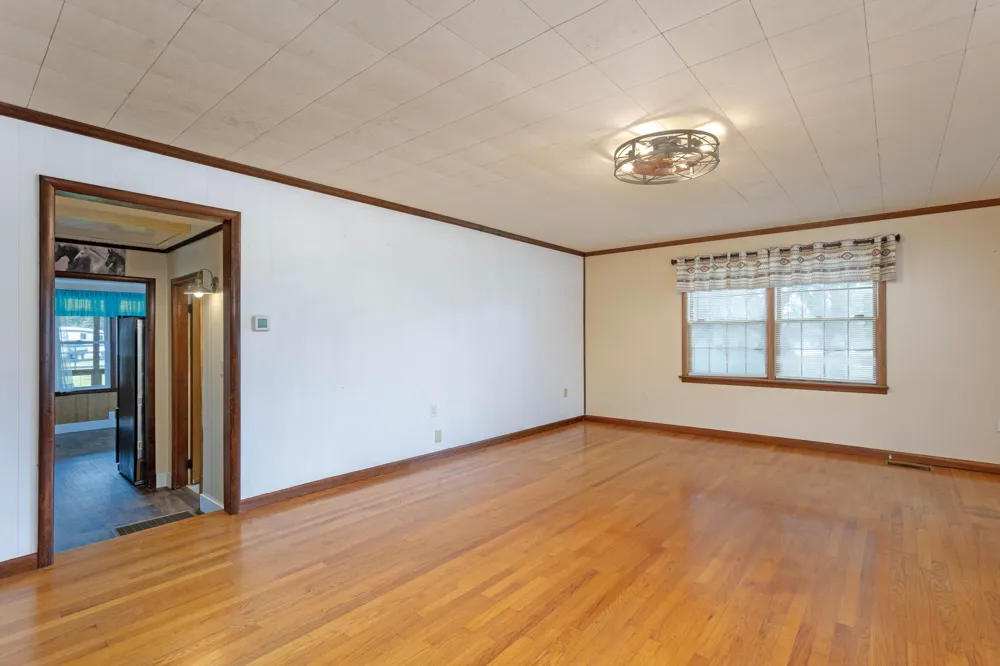123 Leggett Road Sale Creek, TN 37373