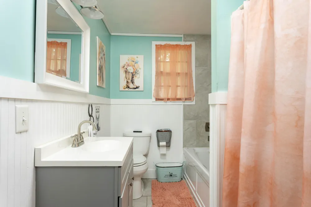 123 Leggett Road Sale Creek, TN 37373