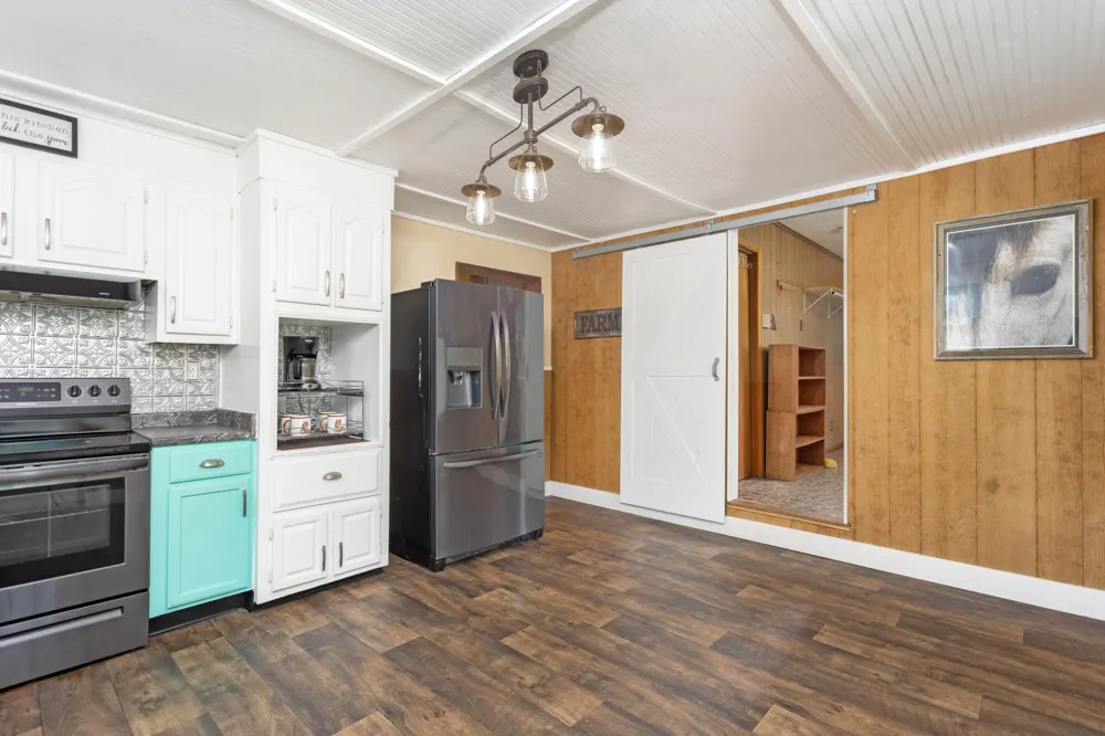 123 Leggett Road Sale Creek, TN 37373