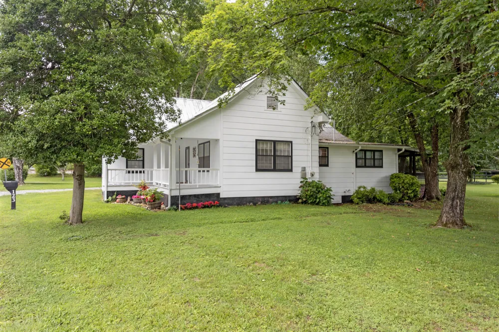 123 Leggett Road Sale Creek, TN 37373