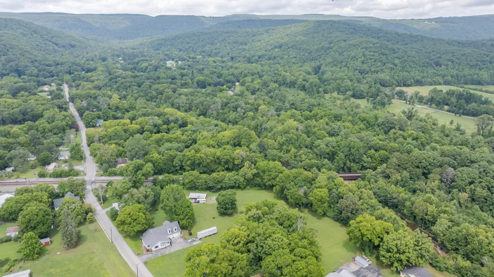 123 Leggett Road Sale Creek, TN 37373