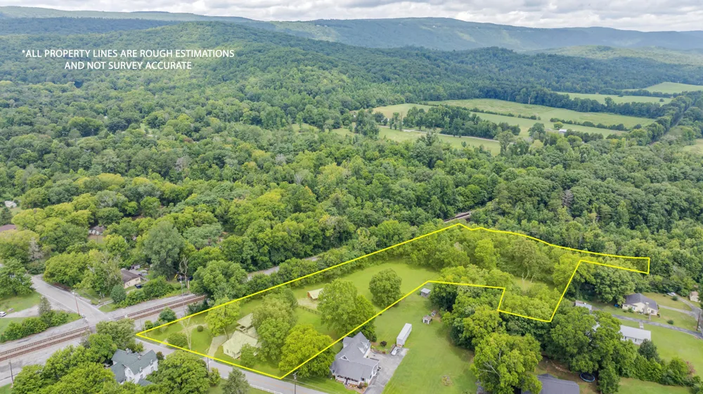123 Leggett Road Sale Creek, TN 37373