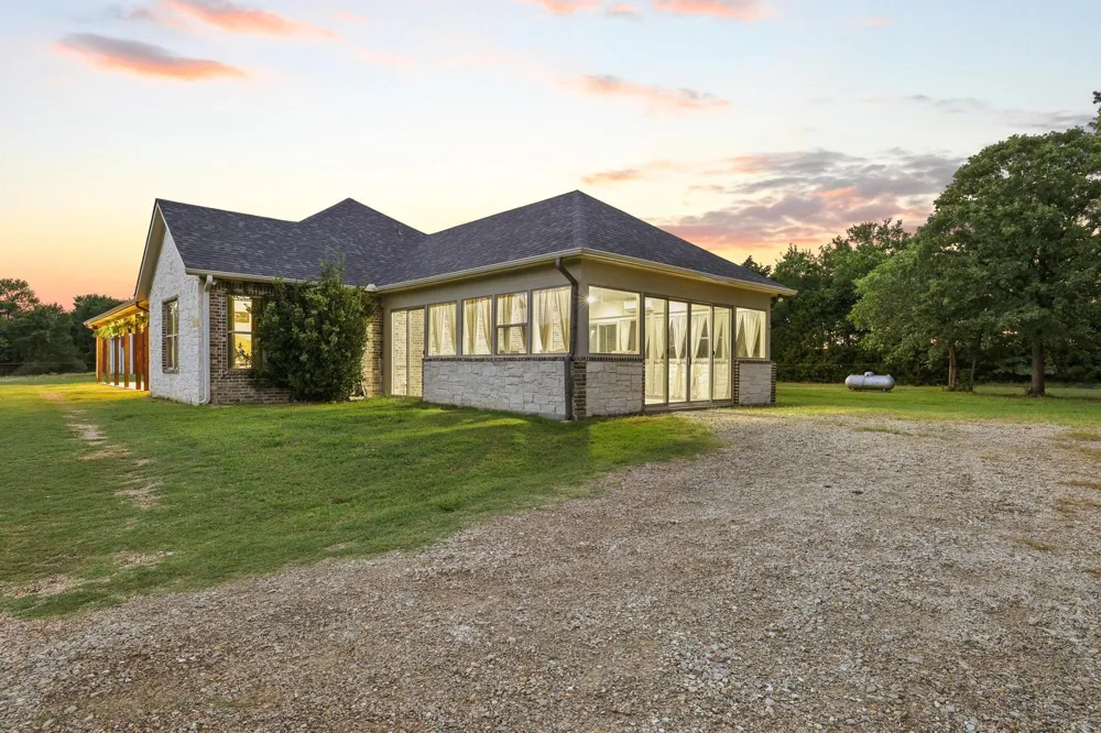 7106 County Road 4729 #2 Commerce, TX 75428