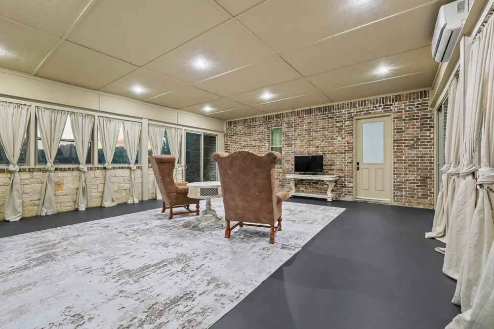 7106 County Road 4729 #2 Commerce, TX 75428