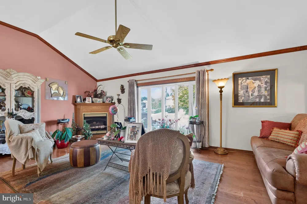 1127 HOWER LANE Philadelphia, PA 19115