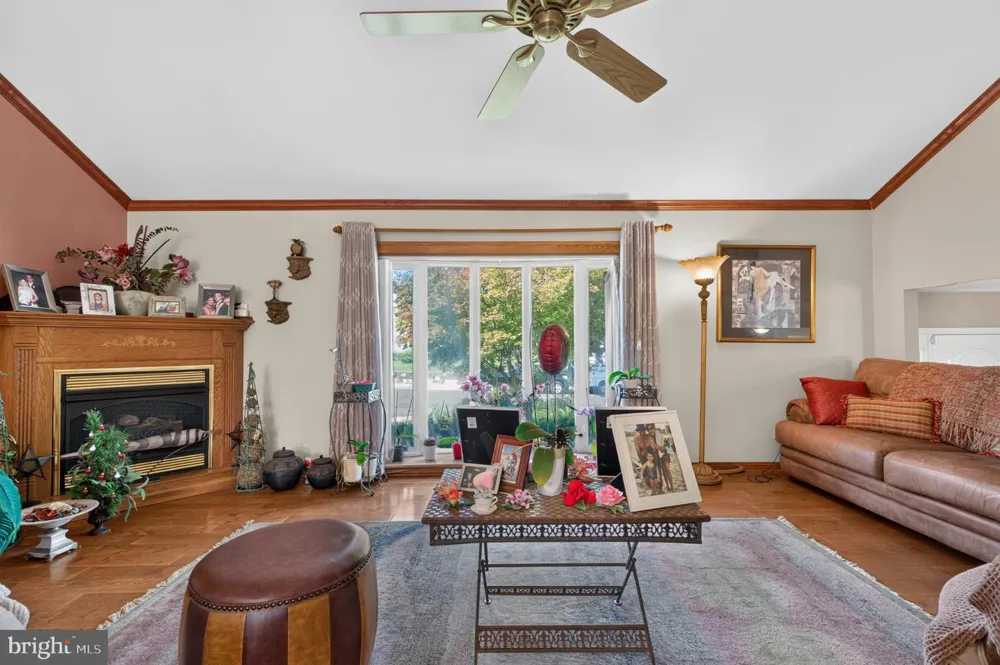 1127 HOWER LANE Philadelphia, PA 19115