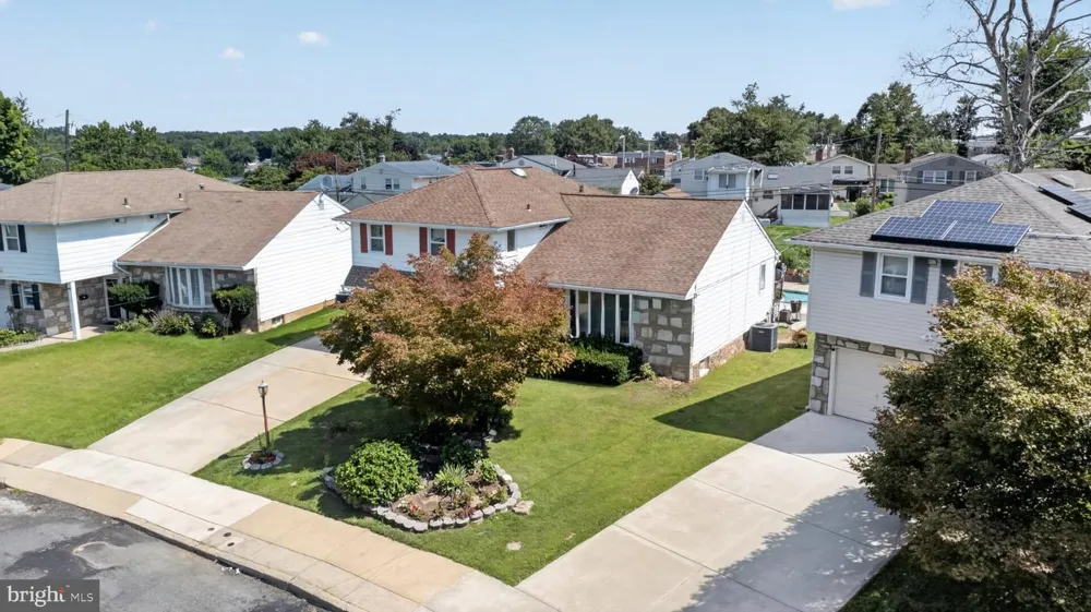 1127 HOWER LANE Philadelphia, PA 19115