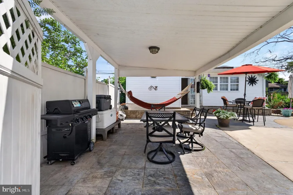 1127 HOWER LANE Philadelphia, PA 19115