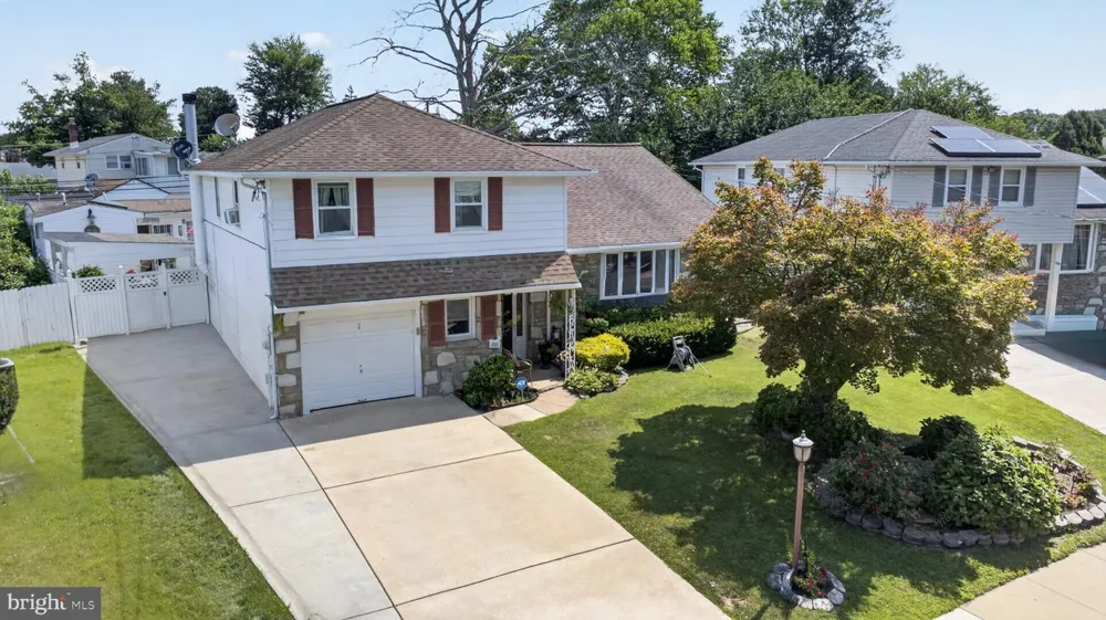 1127 HOWER LANE Philadelphia, PA 19115