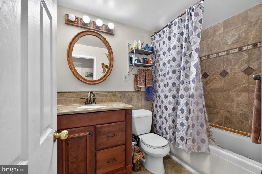 1127 HOWER LANE Philadelphia, PA 19115