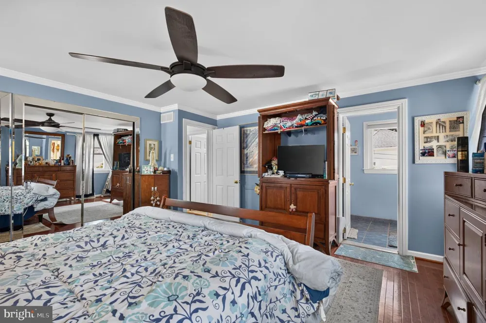 1127 HOWER LANE Philadelphia, PA 19115
