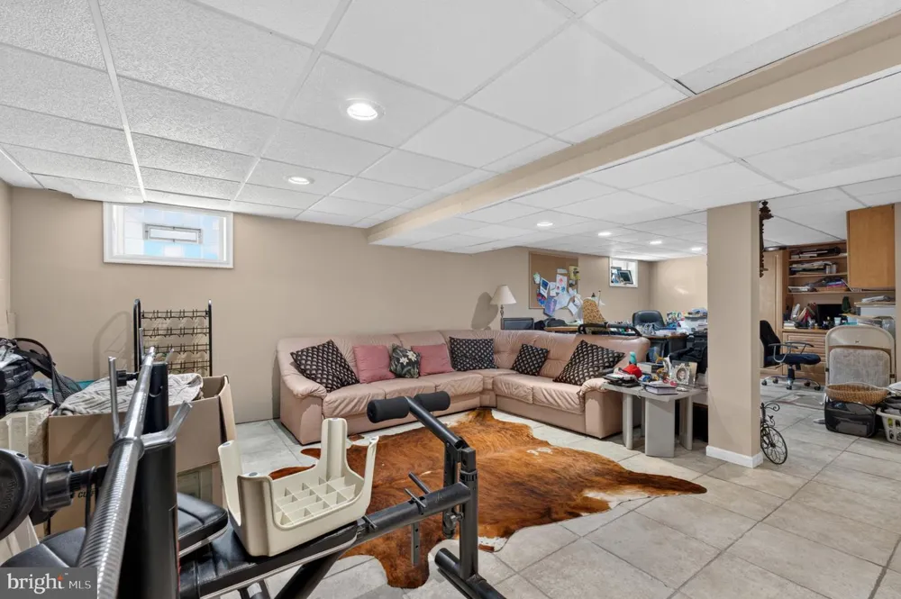 1127 HOWER LANE Philadelphia, PA 19115