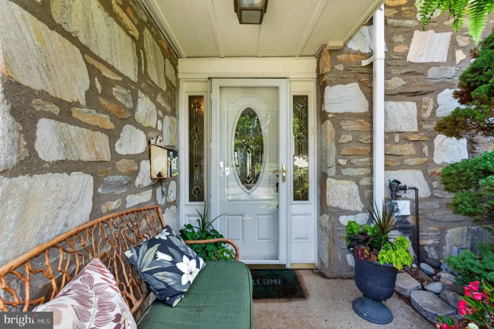 1127 HOWER LANE Philadelphia, PA 19115