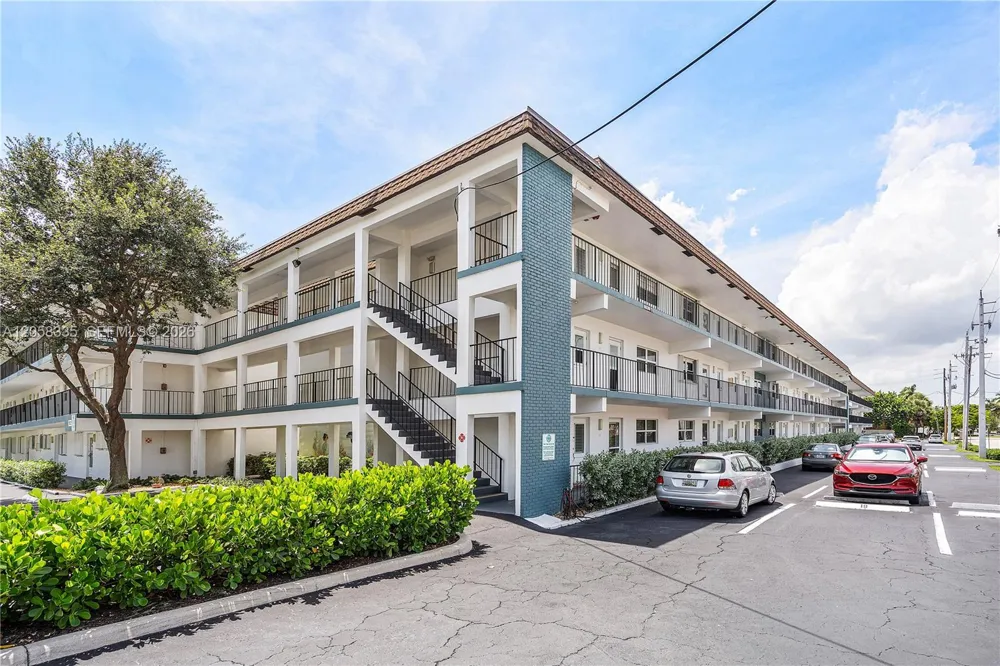 1501 S Ocean Blvd #102 Lauderdale By The Sea, FL 33062