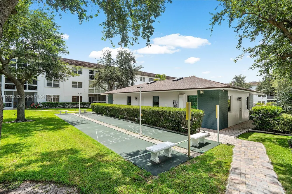 1501 S Ocean Blvd #102 Lauderdale By The Sea, FL 33062