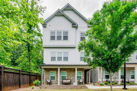 2106 Remy Court