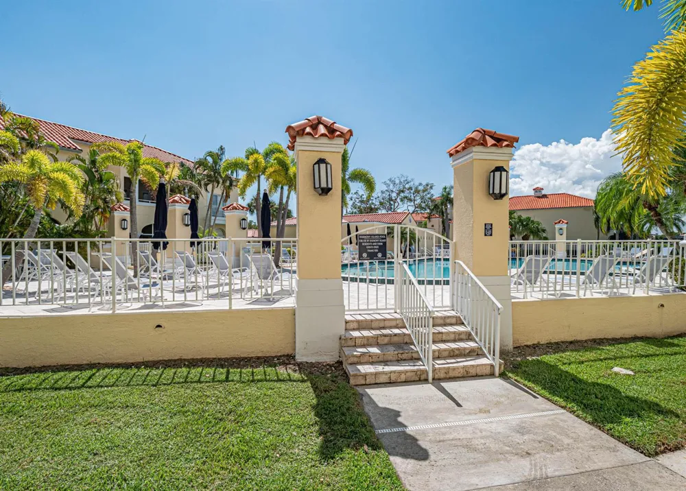 5060 HARMONY CIRCLE #105 Vero Beach, FL 32967