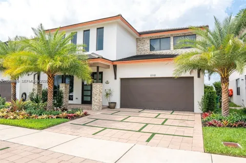 8981 NW 154th Ter #8981