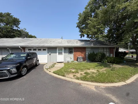 446 Cheshire Court #1001
