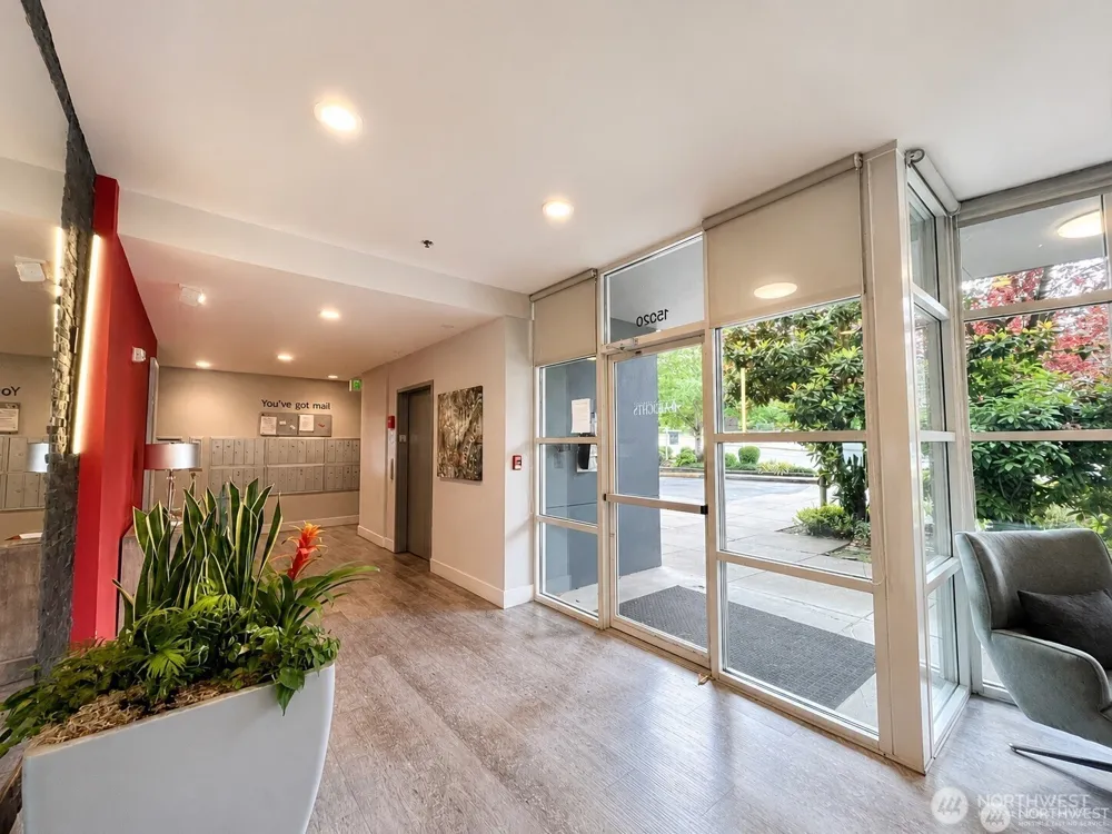 15020 Bothell Way NE #204 Lake Forest Park, WA 98155