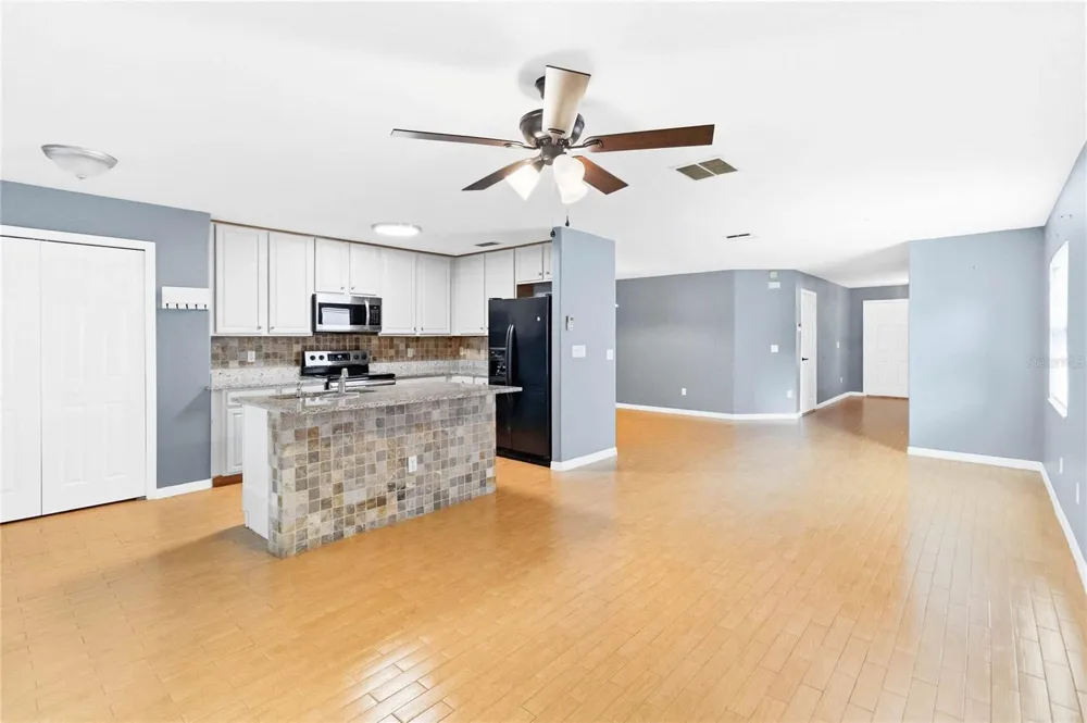 2825 CLIFFE COURT Oviedo, FL 32765