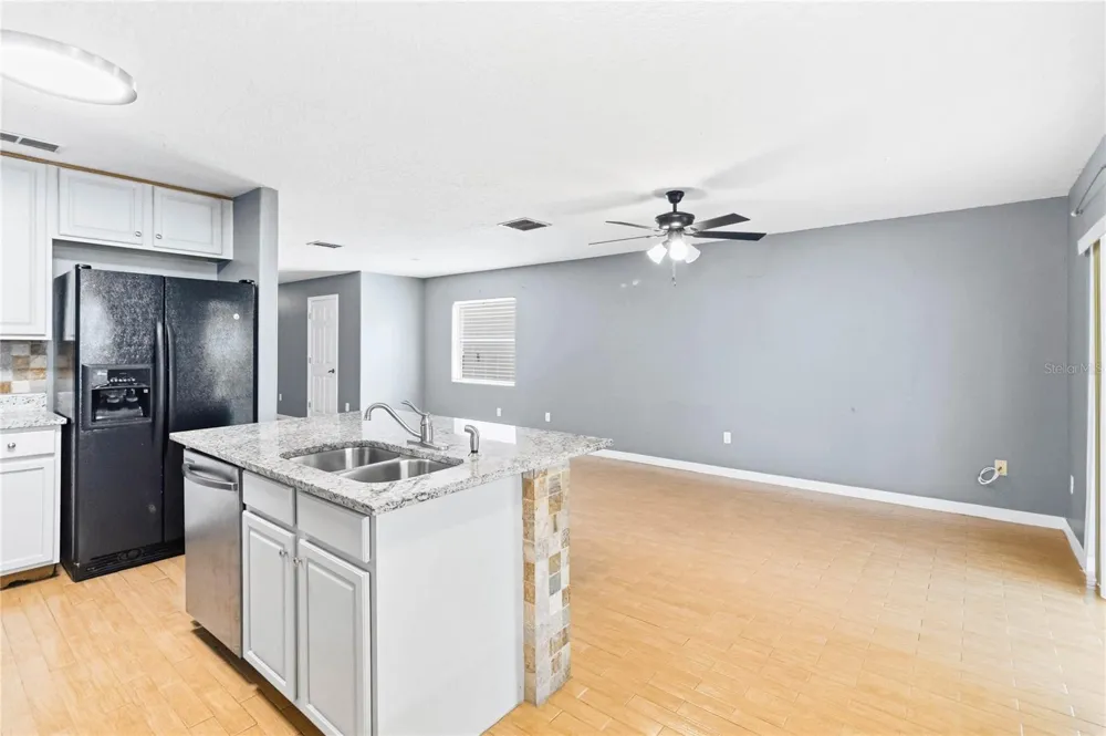 2825 CLIFFE COURT Oviedo, FL 32765